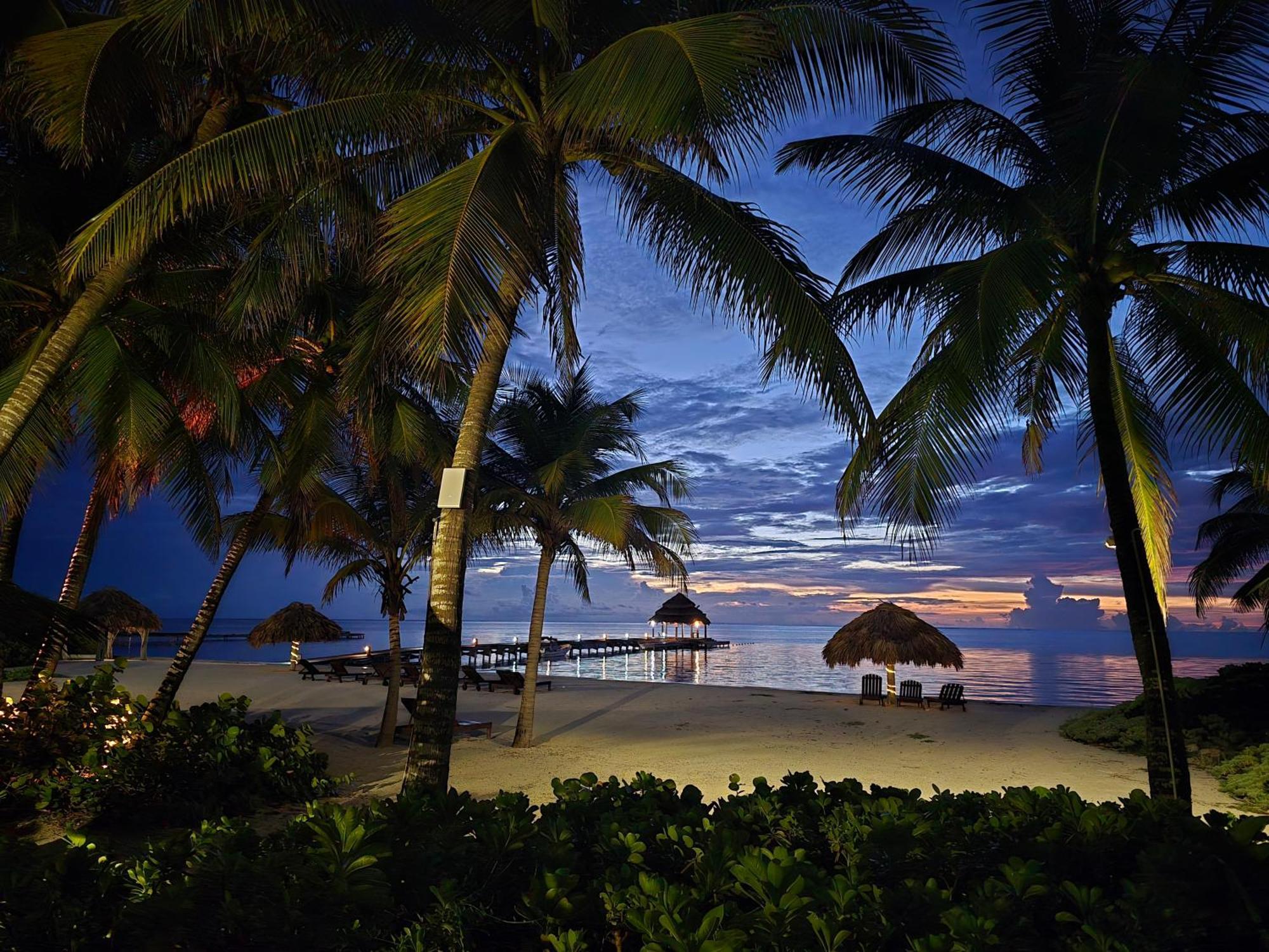 Xanadu Island Resort San Pedro  Eksteriør billede