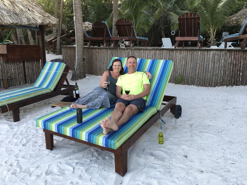 Xanadu Island Resort San Pedro  Eksteriør billede